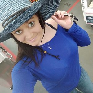 Meet your Posher, Liz